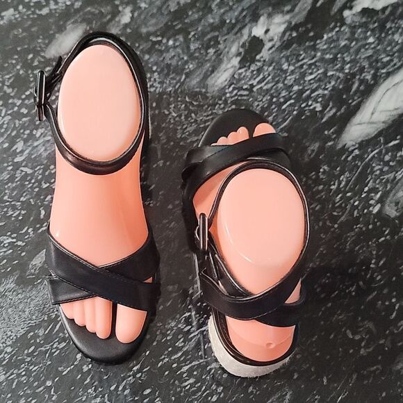 BRAND NEW BERNESS EBBA CRISS-CROSS  BLOCK HEEL OPEN TOE  SANDAL G1 - Picture 5 of 15